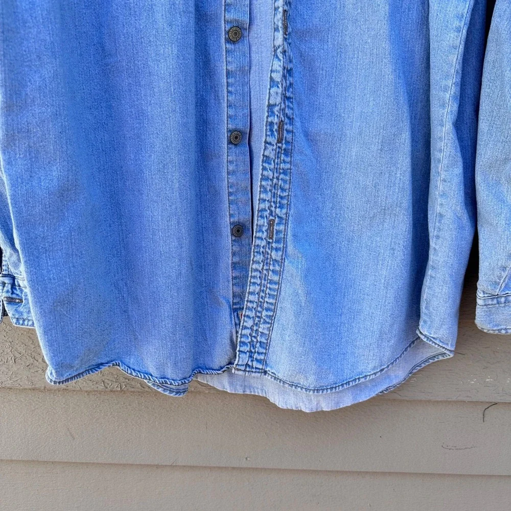 Vintage Levis Red Tab Jeans Denim Button Down Shirt Light Wash 60560-1315 XL